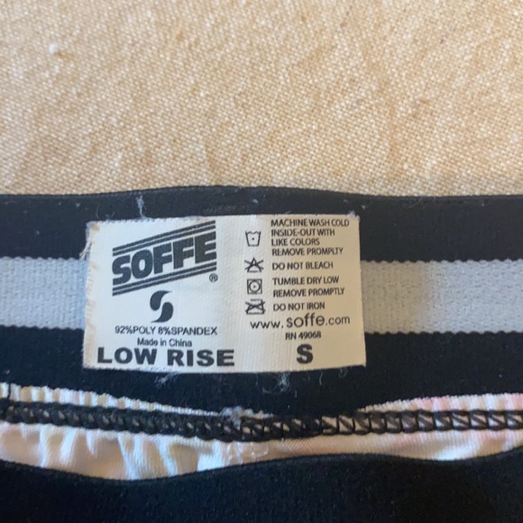 🟢10/$10 - low rise shorts - Picture 4 of 4